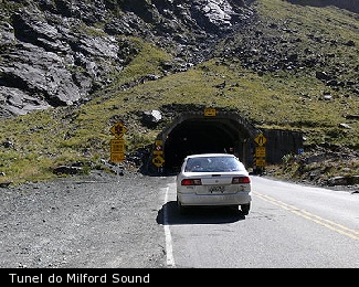 Tunel do Milford Sound